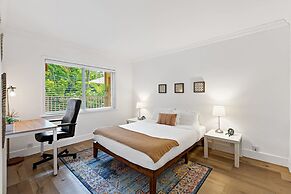 Beach Apt With Waterview in Las Olas Blvd