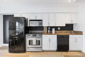 Beach Apt With Waterview in Las Olas Blvd