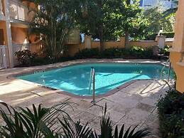 Beach Apt With Waterview in Las Olas Blvd