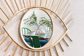 Stylish 2 BR Condo - Close to Riverwalk