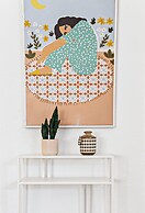 Stylish 2 BR Condo - Close to Riverwalk