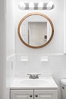 Stylish 2 BR Condo - Close to Riverwalk