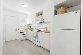 Charming 2 Bedroom Apartment in Victoria Park