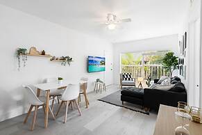 Charming 2 Bedroom Apartment in Victoria Park