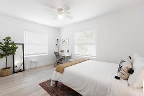 Charming 2 Bedroom Apartment in Victoria Park