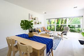 Bright Comfortable Apt in Victoria Park