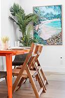 Beautiful 2 BR Apartment - Bright and Spacious