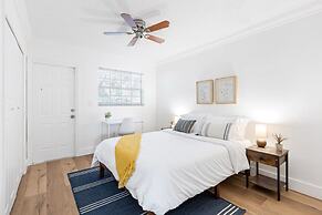 Beautiful 2 BR Apartment - Bright and Spacious