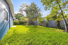 Beautiful 2 BR Apartment - Bright and Spacious