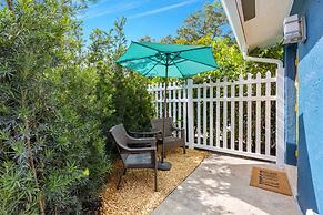 The Yellow Submarine Sailboat Bend