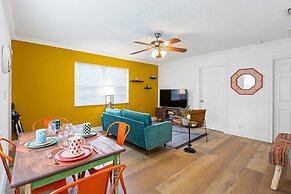 The Yellow Submarine Sailboat Bend