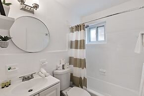 Charming Cozy Studio Lake Ridge