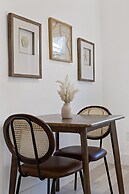 Charming Cozy Studio Lake Ridge