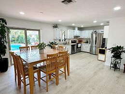 Good Vibes House With Private Pool