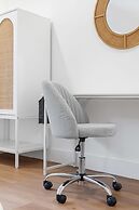 Spacious 2 BR Sailboat Bend