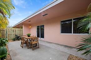 Spacious 2 BR Sailboat Bend