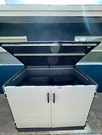 Bright and Spacious 2 BR Apartment