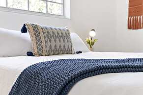 Bright and Spacious 2 BR Apartment