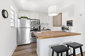 Bright and Spacious 2 BR Apartment