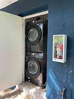 Musicians Lounge - 2 BR With Parking Asssigned