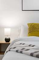 Musicians Lounge - 2 BR With Parking Asssigned