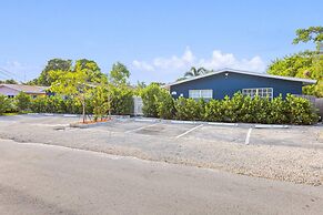 Musicians Lounge - 2 BR With Parking Asssigned