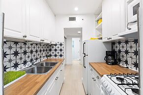 Bright Stylish Apt in Las Olas Blvd Victoria Park