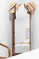 Bright Stylish Apt in Las Olas Blvd Victoria Park