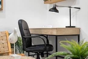 Bright Stylish Apt in Las Olas Blvd Victoria Park