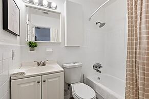 Stylish 2 BR Condo - Free Parking on Premises