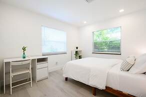 Beautiful And Comfortable Apt in Victoria Park
