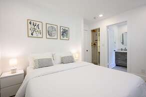 Beautiful And Comfortable Apt in Victoria Park