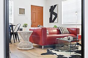 Lovely 2 BR Condo With Free Parking on Premises