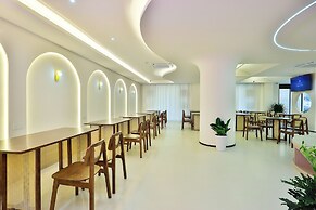 Shanghai Meihao Premium Journey Hotel (Shanghai International Tourism 