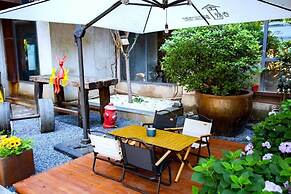 Time Tunnel Designer Hotel