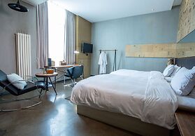 Time Tunnel Designer Hotel