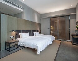 Time Tunnel Designer Hotel