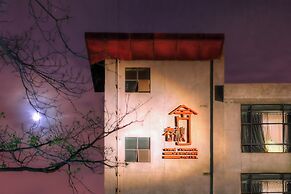 Time Tunnel Designer Hotel