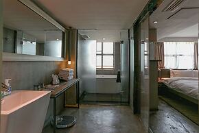 Time Tunnel Designer Hotel