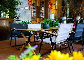 Time Tunnel Designer Hotel