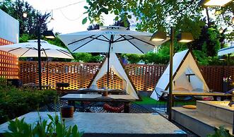 Time Tunnel Designer Hotel