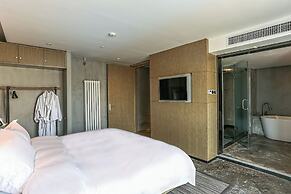 Time Tunnel Designer Hotel