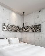 Time Tunnel Designer Hotel