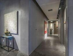 Time Tunnel Designer Hotel