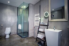 Time Tunnel Designer Hotel