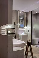 Time Tunnel Designer Hotel