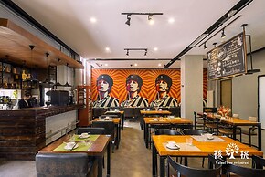 Time Tunnel Designer Hotel