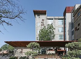 Time Tunnel Designer Hotel