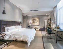 Time Tunnel Designer Hotel