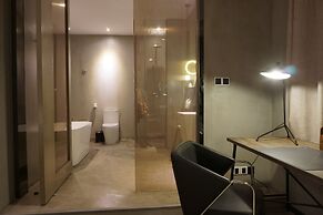 Time Tunnel Designer Hotel